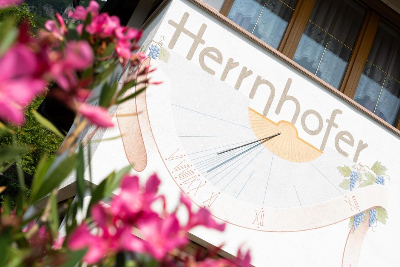 Apartments Herrnhofer Калдаро Екстериор снимка
